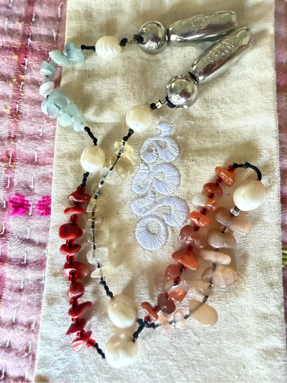 Ossa Stone + Pearl Wristlet - Picture 6 of 6